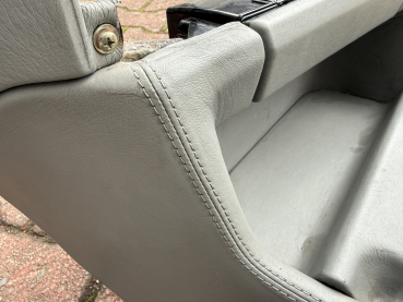 BMW M5 E34 Mittelkonsole Glattleder Silbergrau Vesperbrett Handschuhfach