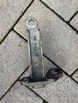 BMW M3 E30 Halter der Lichtmaschine Generator