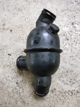 BMW M3 E30 Thermostat cooling thermostathousing housing S14  320is