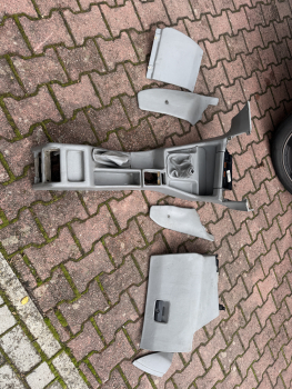 BMW M5 E34 Mittelkonsole Glattleder Silbergrau Vesperbrett Handschuhfach