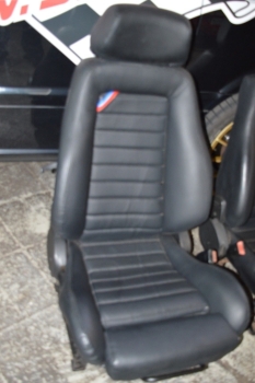 BMW M3 E30 Recaro Halbschalen Sportsitze Ausstattung Sitze S14 Innenausstattung