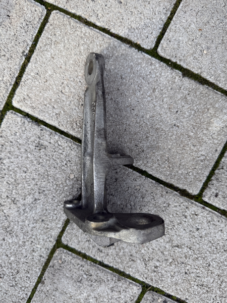 BMW M3 E30 Halter der Lichtmaschine Generator