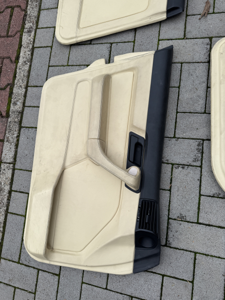 BMW M5 E34 Türpappen Türverkleidungen Verkleidung Türen Leder Glattleder