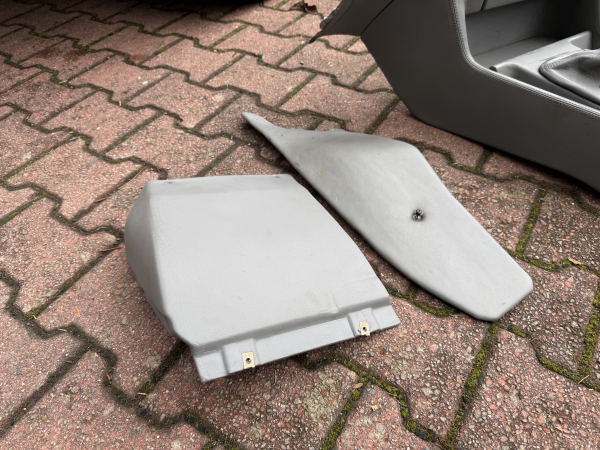 BMW M5 E34 Mittelkonsole Glattleder Silbergrau Vesperbrett Handschuhfach