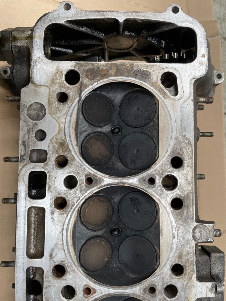 BMW M5 E28 M6 E24 Cylinderhead M88/3 Motor engine head