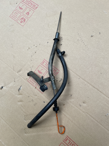 BMW M5 E28, M6 E28 Dipstick guide tube  M88/3 Motor engine