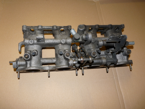 BMW M3 E30 intake plenum throttle bodies S14