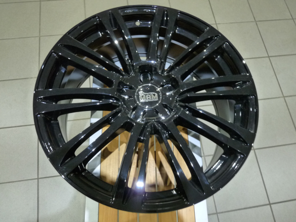 MAM A4 rim 8x19 offset 30 black pitch circle 5x112