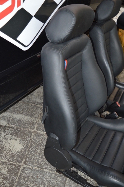 BMW M3 E30 Recaro Halbschalen Sportsitze Ausstattung Sitze S14 Innenausstattung